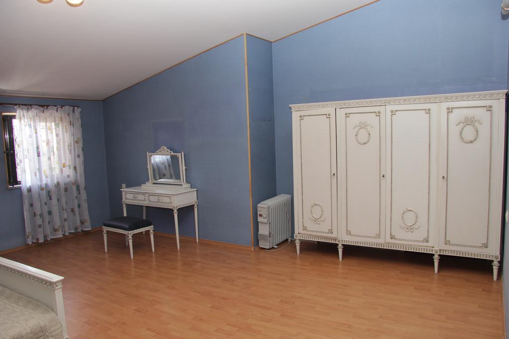 Rafael Hostel Jerevan Exteriör bild