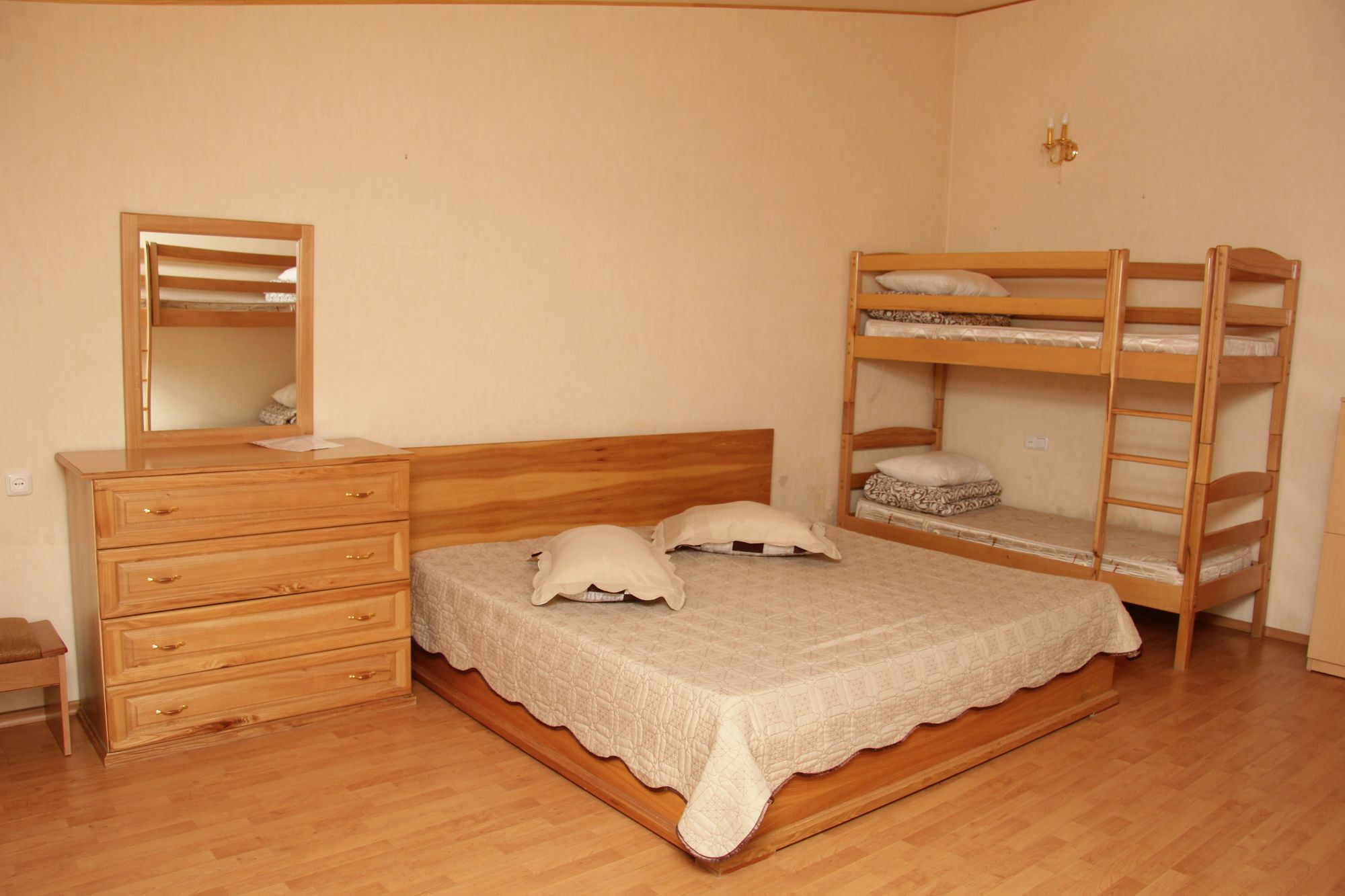 Rafael Hostel Jerevan Exteriör bild