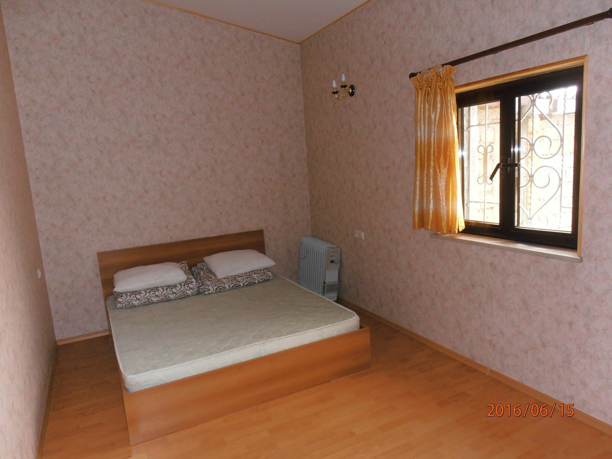 Rafael Hostel Jerevan Exteriör bild